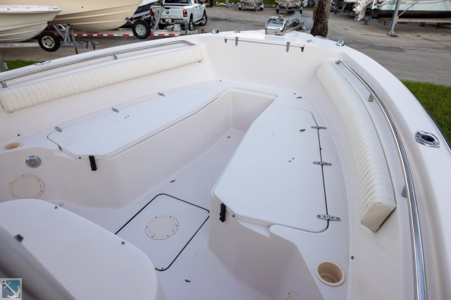 Pre-Owned 2004  powered Grady-White Boat for sale